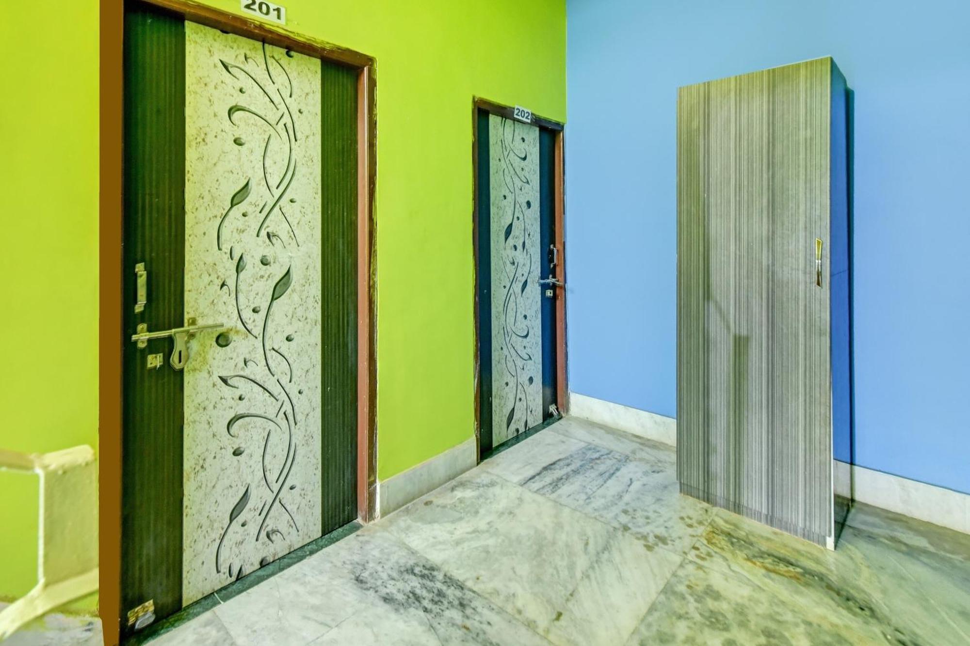 OYO 82312 Ankit Guest House Calcutta Extérieur photo